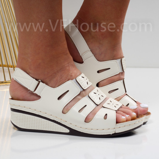 Дамски сандали на платформа -300623302 White